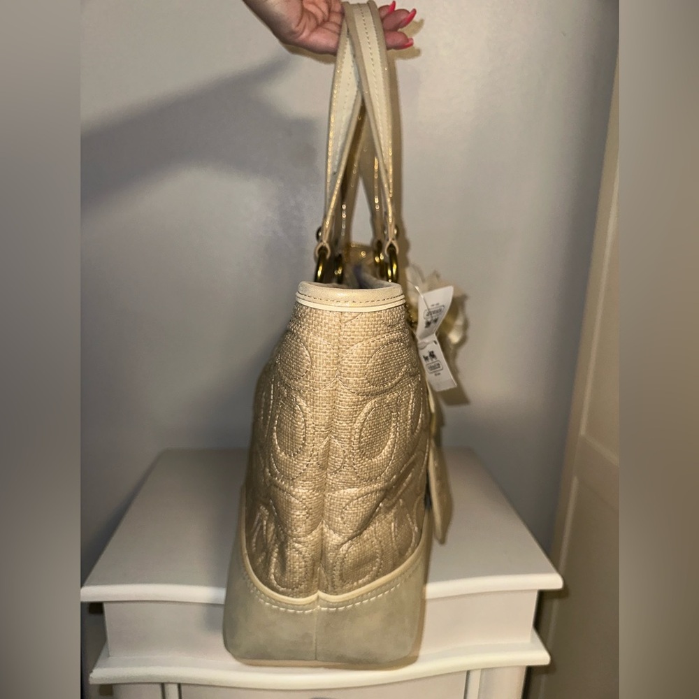 Coach Poppy Gold Straw Tote! NWT! - Picture 4 of 12